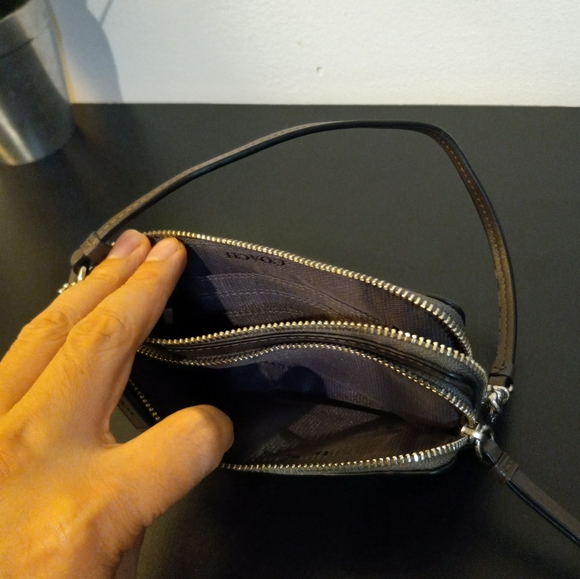 Coach wristlet - Picture 6 of 13